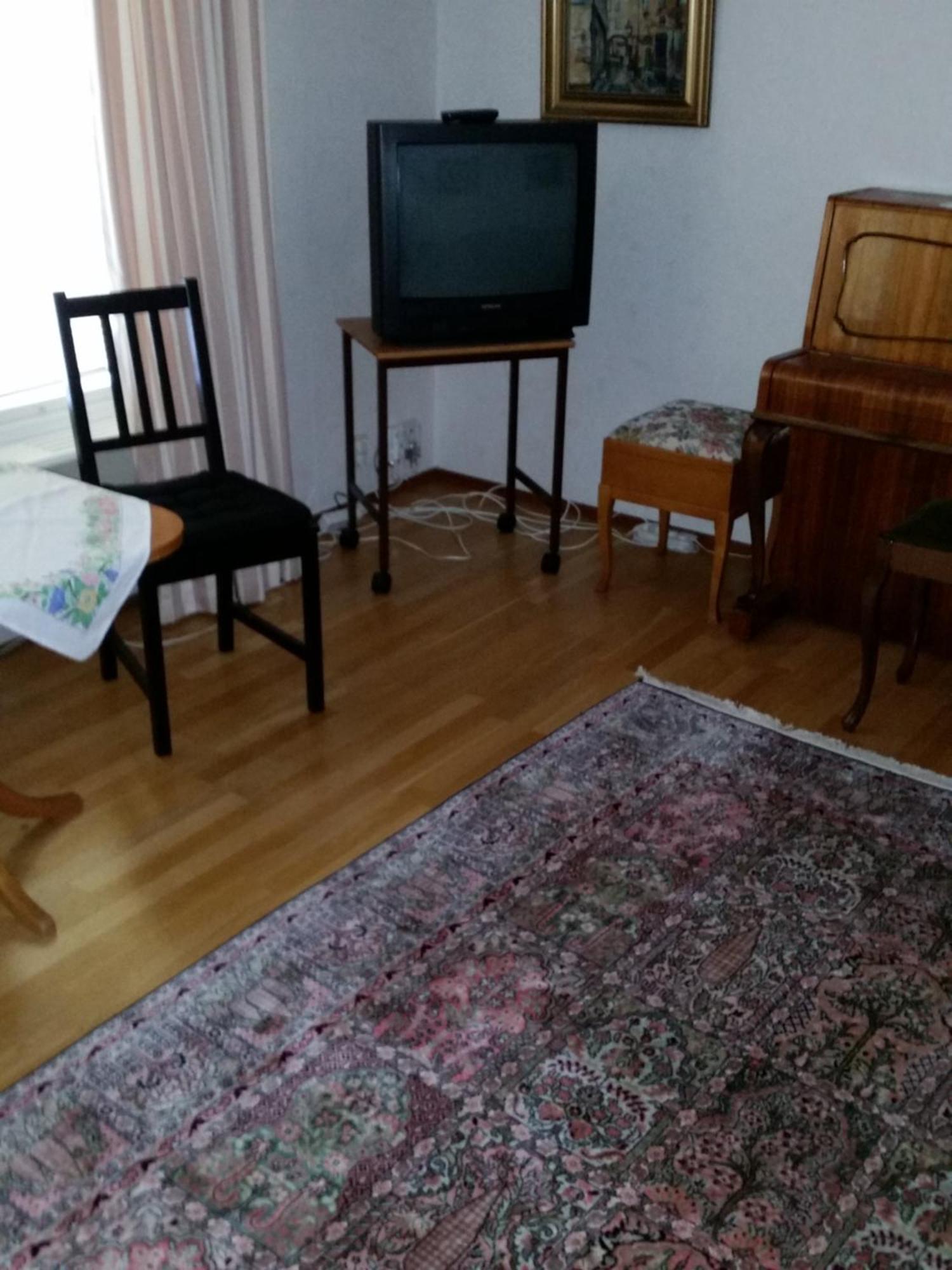Apartamento Marja-Liisa Vitikainen Kungsängen Exterior foto